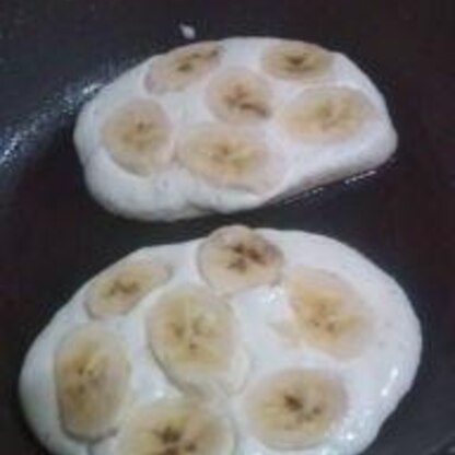 完熟なバナナで作りました。バナナがトロッとして美味しかったです。最後にシナモンシュガーをかけました♪